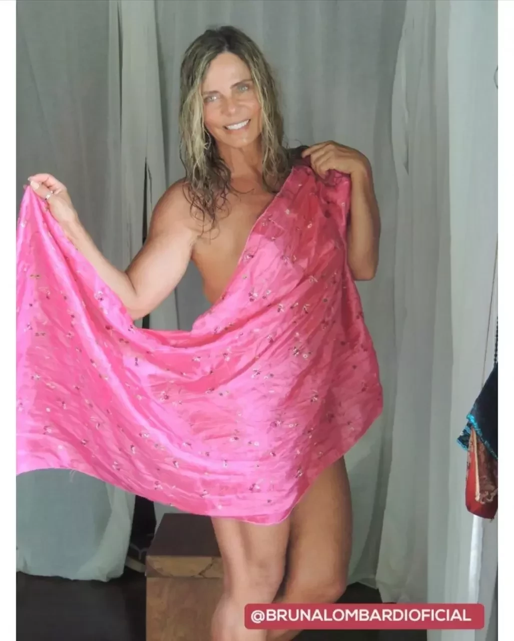 Aos 68 anos, Bruna Lombardi posta clique ousado e sobe temperatura - imagem 32814