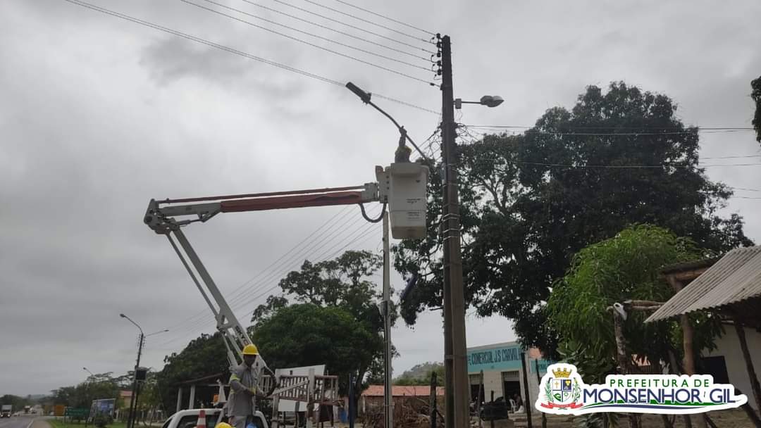 Prefeito João Luiz agradece Equatorial pelo início das trocas de lâmpadas, agora de Led - Imagem 6