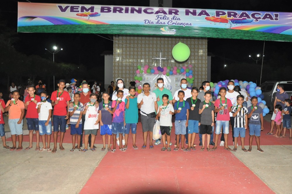 Prefeitura de Hugo Napoleão realiza festa em homenagem às crianças - Imagem 11