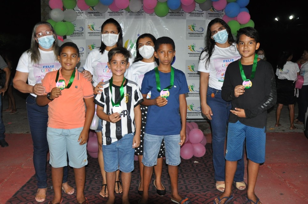 Prefeitura de Hugo Napoleão realiza festa em homenagem às crianças - Imagem 30