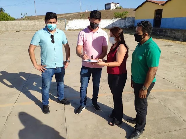 Prefeita autoriza construção e revitalização de quadras e auditório - Imagem 2