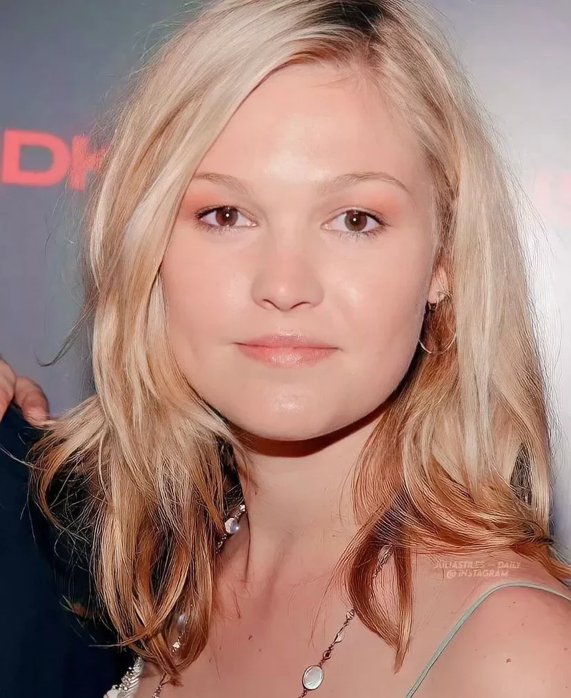 Julia Stiles