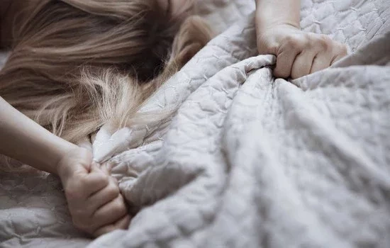 Confira o que as pessoas que mandam muito bem no sexo oral sempre fazem