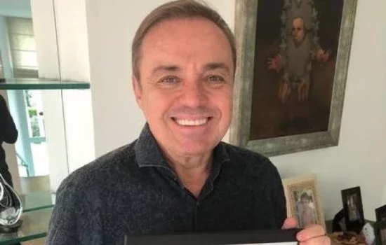 Famosos que morreram e continuam com contas nas redes sociais ativas