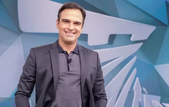 Saiba a fortuna que Tadeu Schmidt vai faturar para apresentar o BBB 22