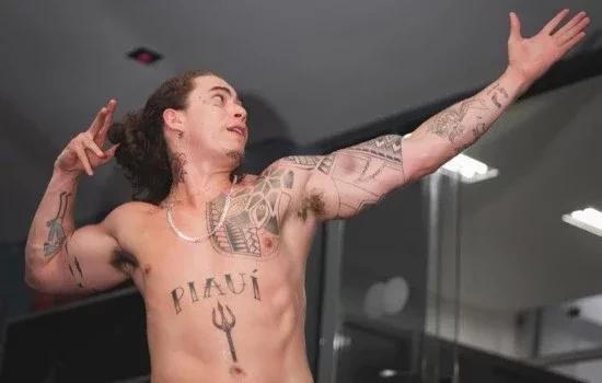 Confira 10 fotos do piauiense Whindersson Nunes de tirar o fôlego 