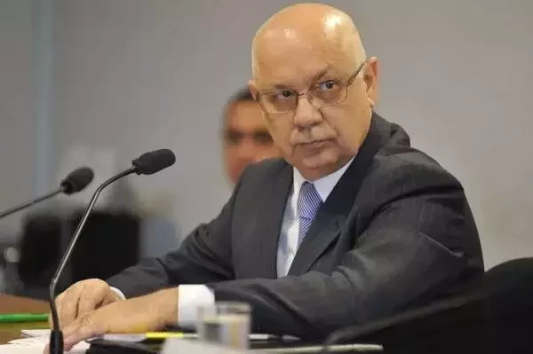 Relembre esses 6 famosos que morreram em acidentes aéreos - imagem 60757