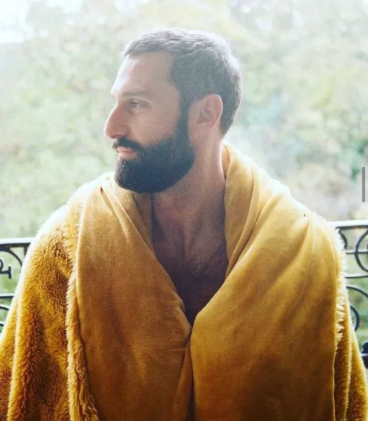 Marco Pigossi  e o namorado 