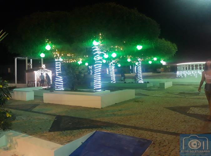 Milton Brandão: Cidade decorada em clima natalino  - Imagem 9