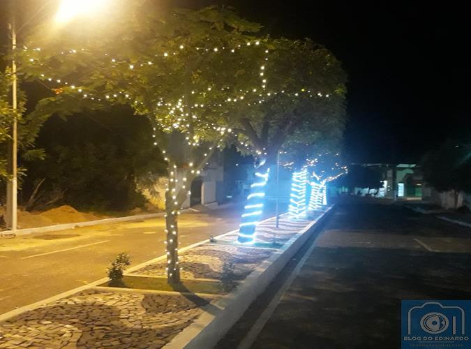 Milton Brandão: Cidade decorada em clima natalino  - Imagem 6