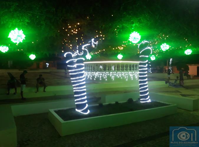Milton Brandão: Cidade decorada em clima natalino  - Imagem 7