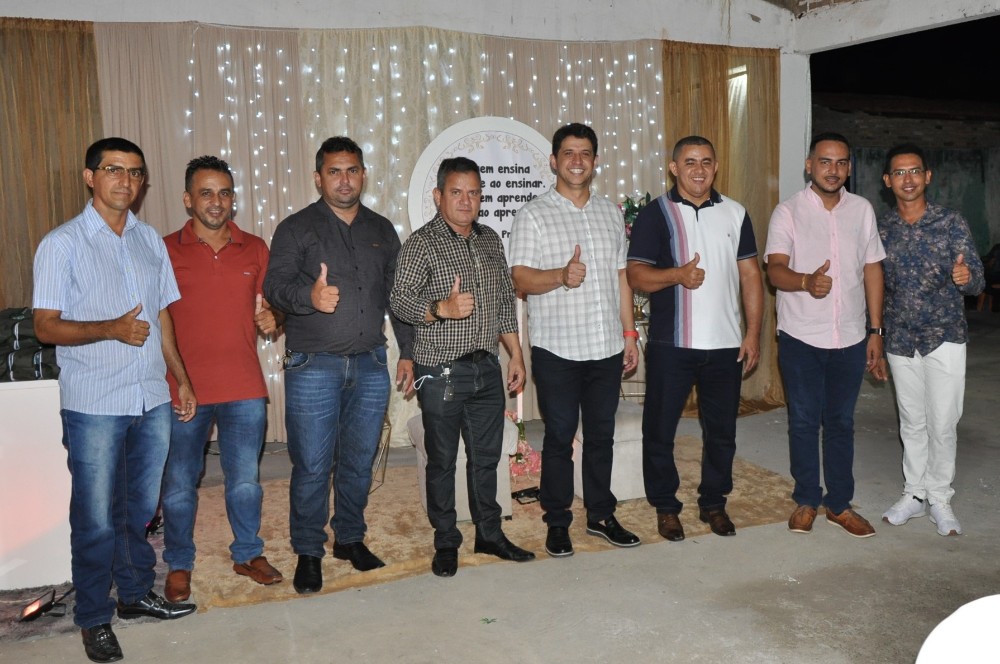 Prefeitura de Hugo Napoleão oferece jantar em homenagem aos professores - Imagem 18