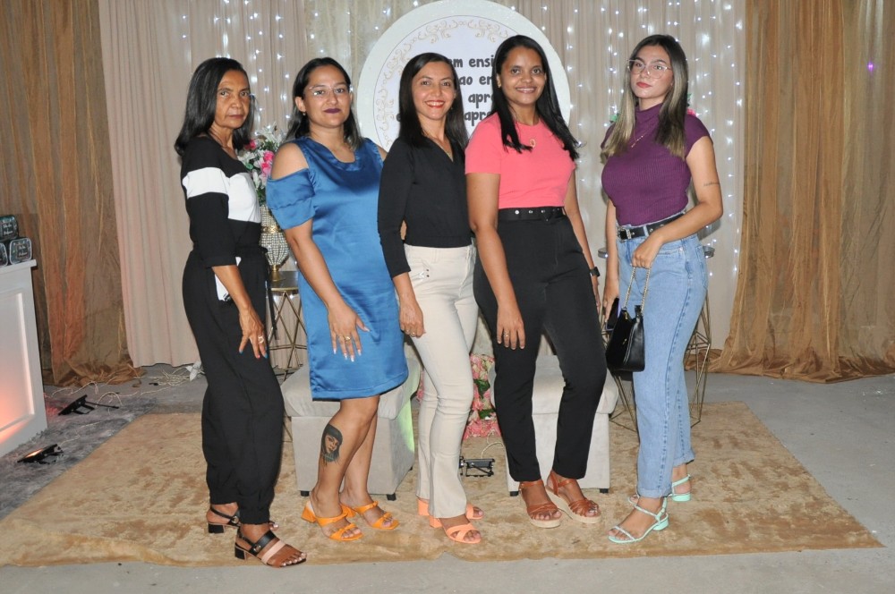 Prefeitura de Hugo Napoleão oferece jantar em homenagem aos professores - Imagem 4