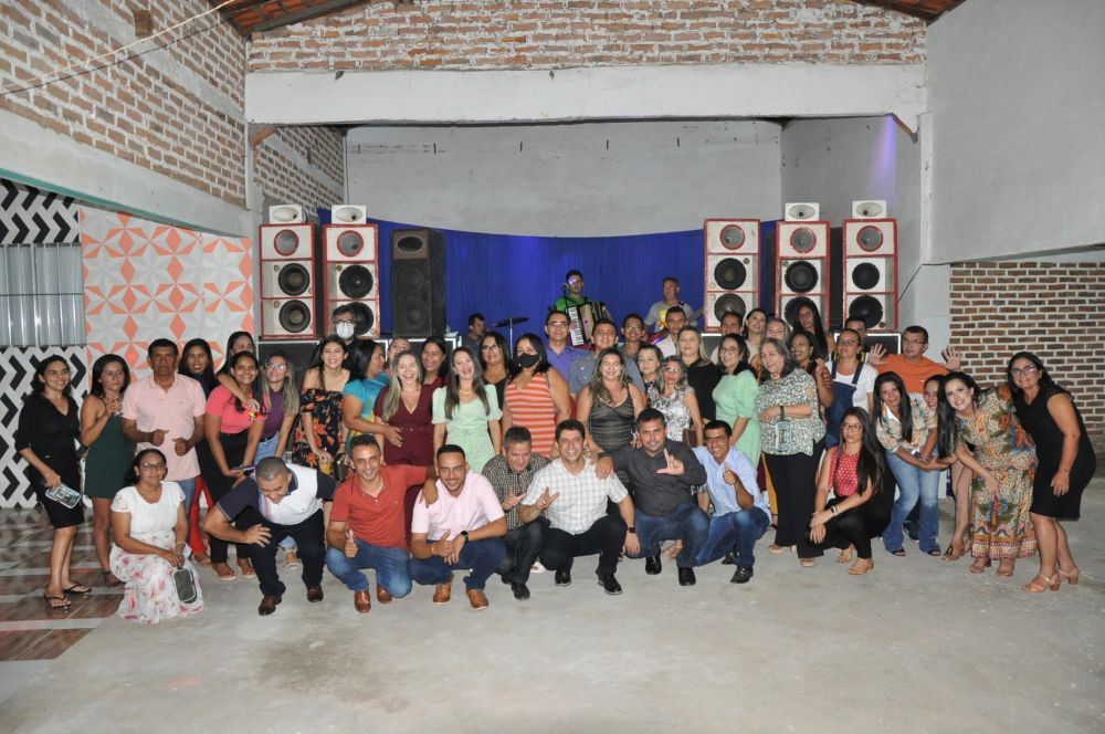 Prefeitura de Hugo Napoleão oferece jantar em homenagem aos professores - Imagem 1