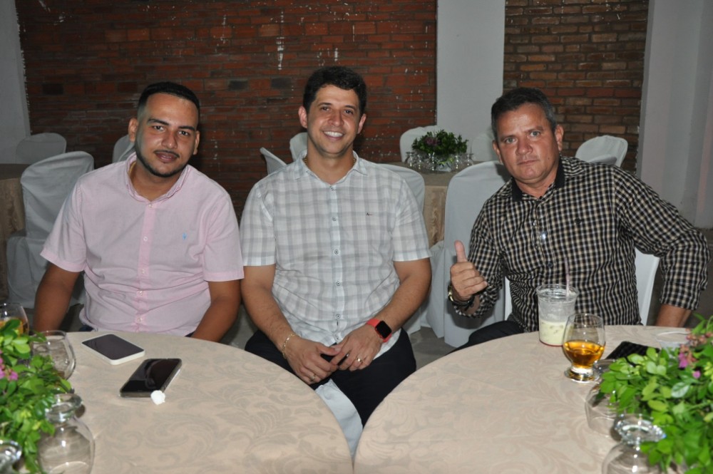 Prefeitura de Hugo Napoleão oferece jantar em homenagem aos professores - Imagem 15