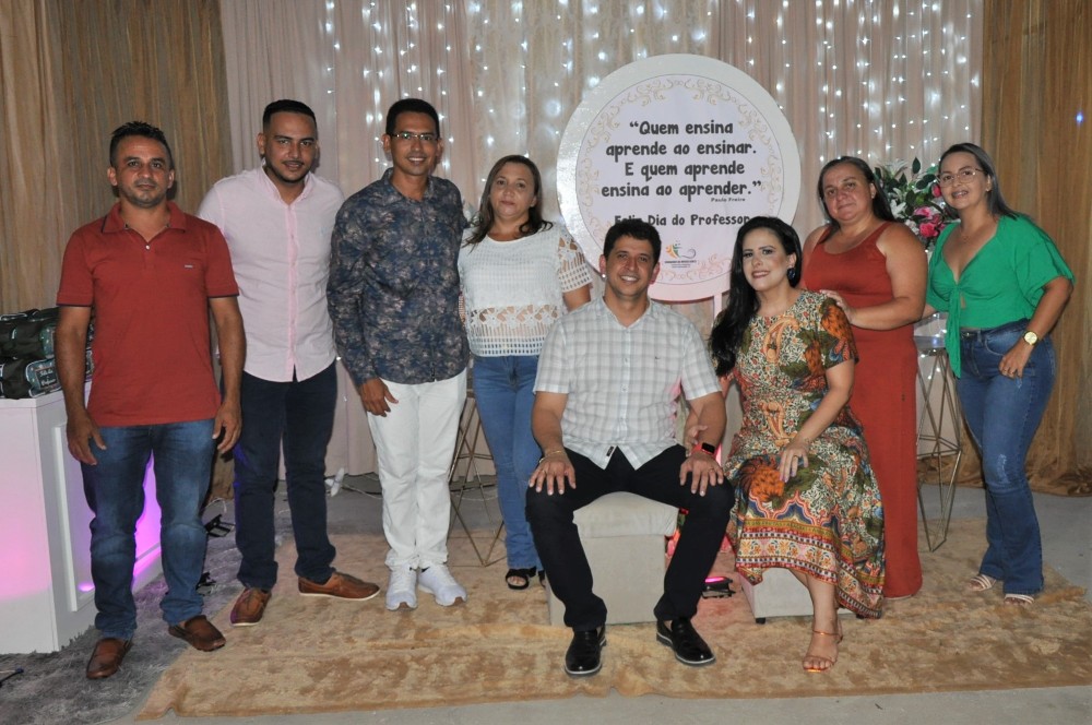 Prefeitura de Hugo Napoleão oferece jantar em homenagem aos professores - Imagem 19