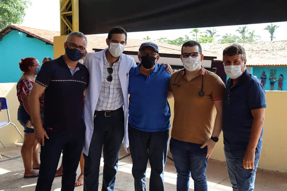 Prefeito João Luiz e vice Evandro Abreu dão início +Saúde na Comunidade - Imagem 5