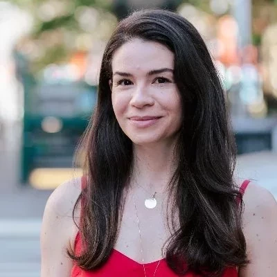 Era dos naturais: veja as famosas que optaram pela retirada do silicone - imagem 58441