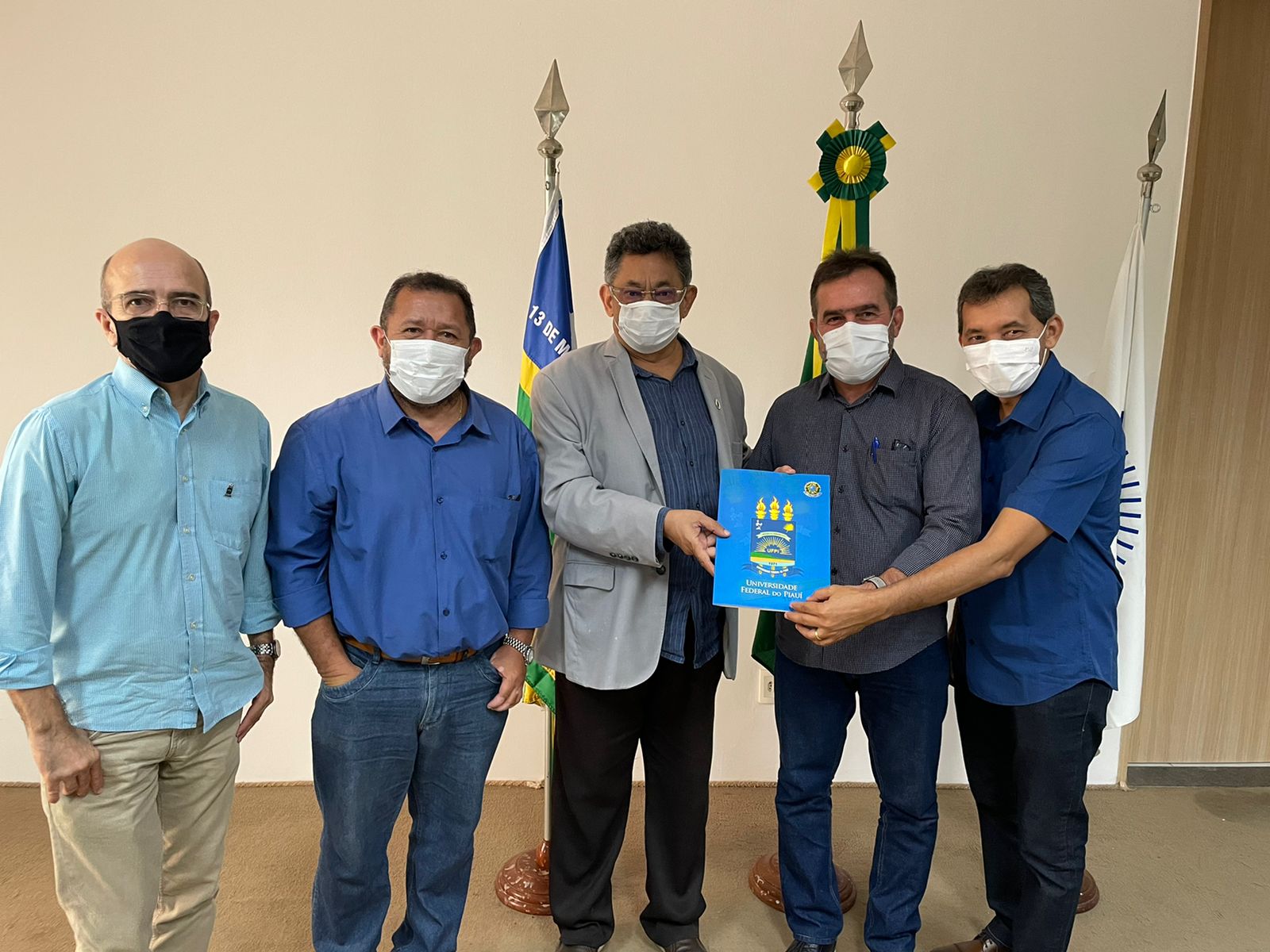 Prefeitura e UFPI assinam contrato para Concurso Público em Oeiras