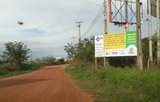 Pavimentação parque de exposições Carolina Freitas Lira 