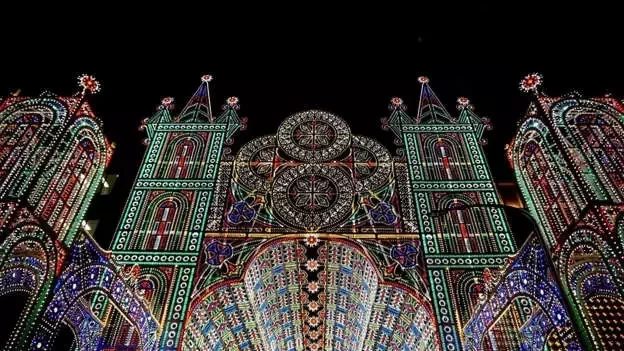 Natal chegando! Veja as 10 decorações mais incríveis do mundo - imagem 63560