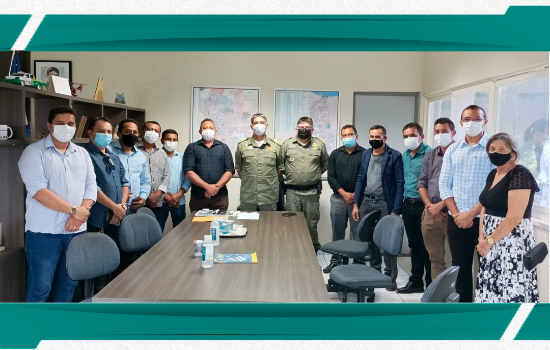 Lideranças de Itainópolis discutem segurança com o Comandante Geral da PM.