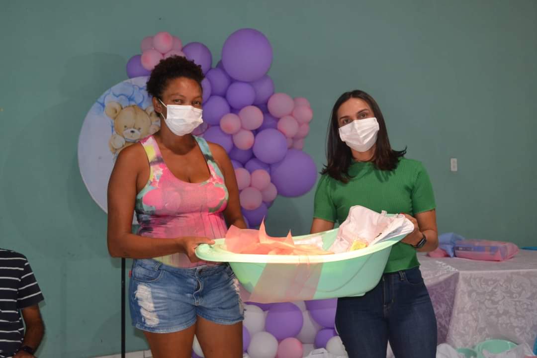 Grávidas de Monsenhor Gil recebem enxovais e cestas básicas  - Imagem 15