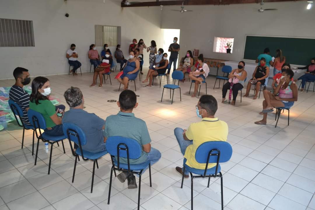 Grávidas de Monsenhor Gil recebem enxovais e cestas básicas  - Imagem 13