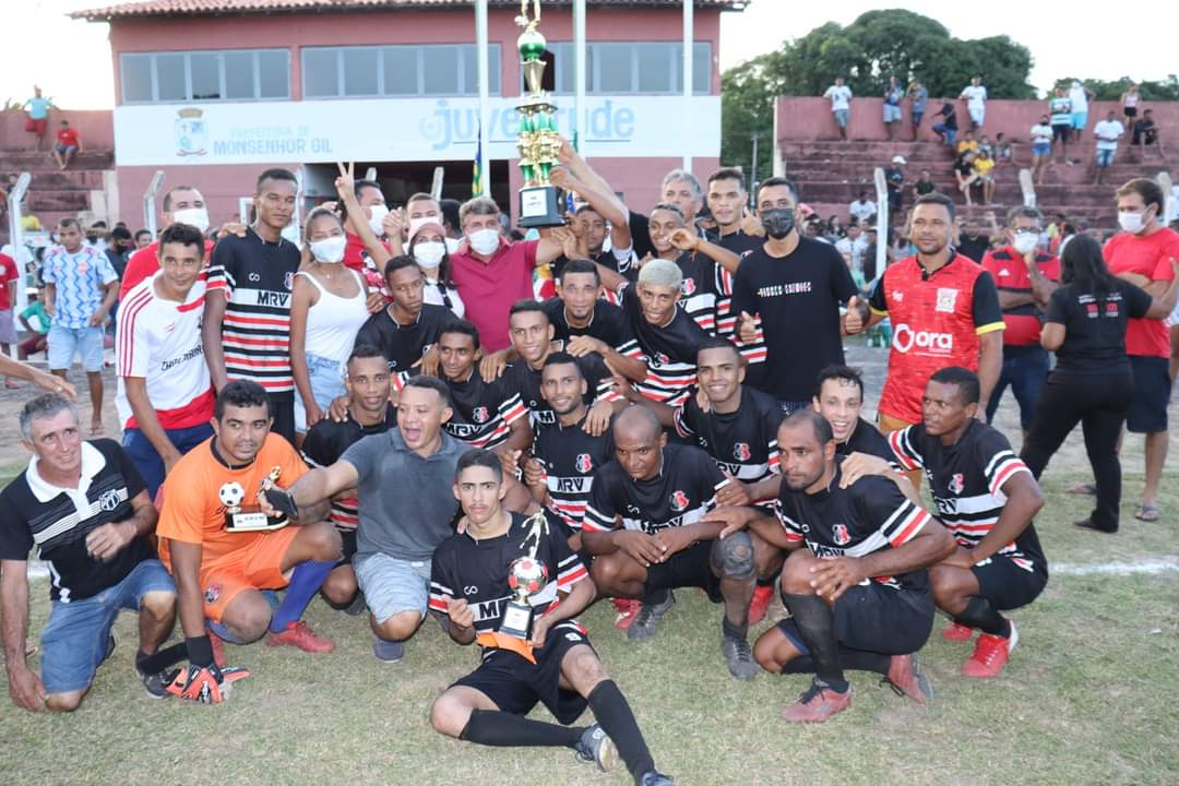 Santa Cruz vence o Campeonato de Futebol de Monsenhor Gil 2021 - Imagem 18