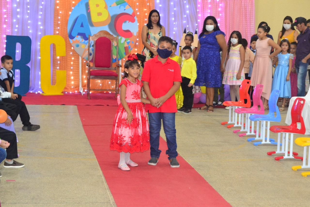 U. E Vó Binoca realiza formatura dos Doutores do ABC - Imagem 35