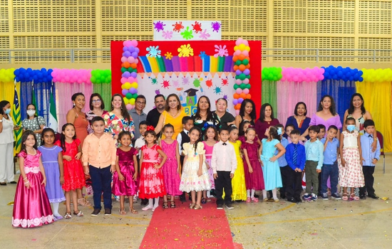 U. E Vó Binoca realiza formatura dos Doutores do ABC