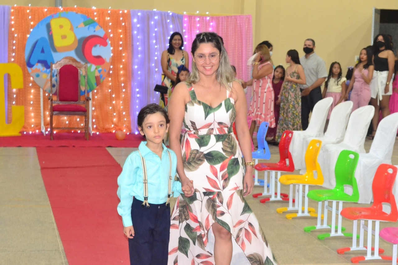 U. E Vó Binoca realiza formatura dos Doutores do ABC - Imagem 12