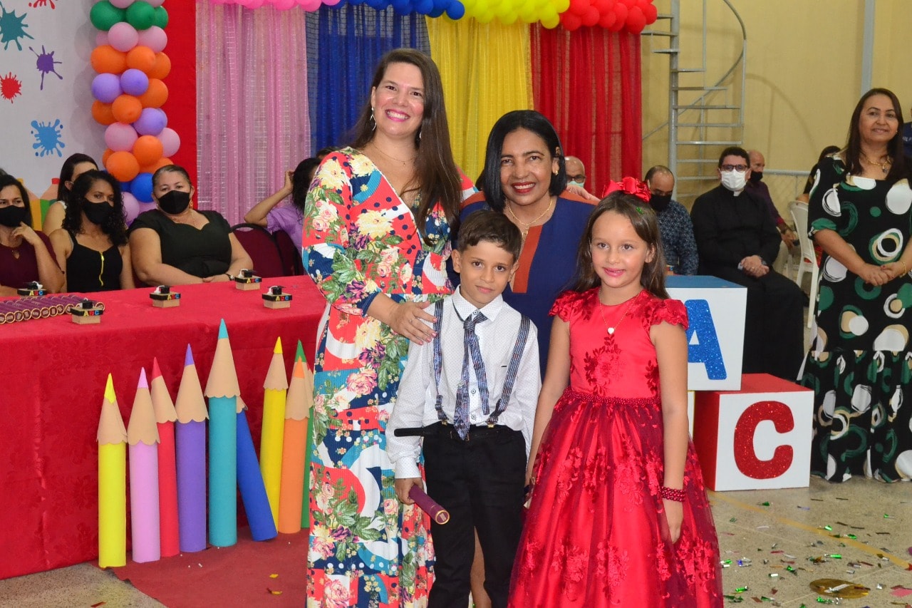 U. E Vó Binoca realiza formatura dos Doutores do ABC - Imagem 20