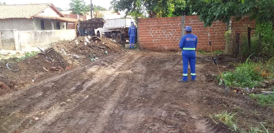 Limpeza continua marca da gestão eficiente da prefeitura de Monsenhor Gil - Imagem 5