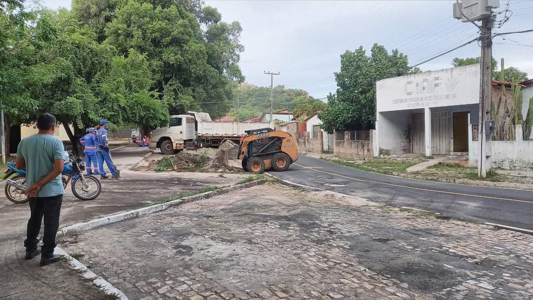 Limpeza continua marca da gestão eficiente da prefeitura de Monsenhor Gil - Imagem 3