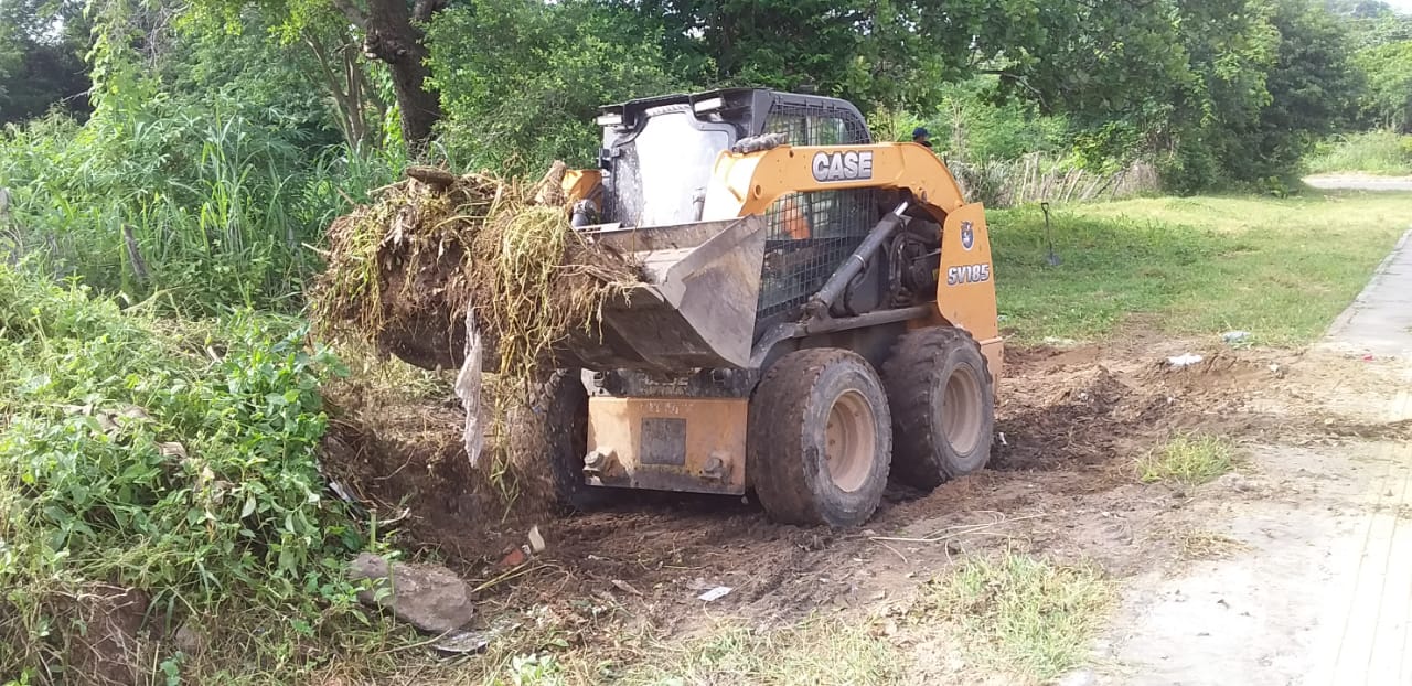 Limpeza continua marca da gestão eficiente da prefeitura de Monsenhor Gil - Imagem 9