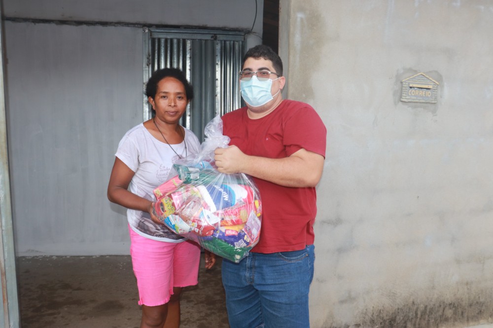 Prefeitura de Agricolândia distribuio cestas básicas para famílias  - Imagem 3