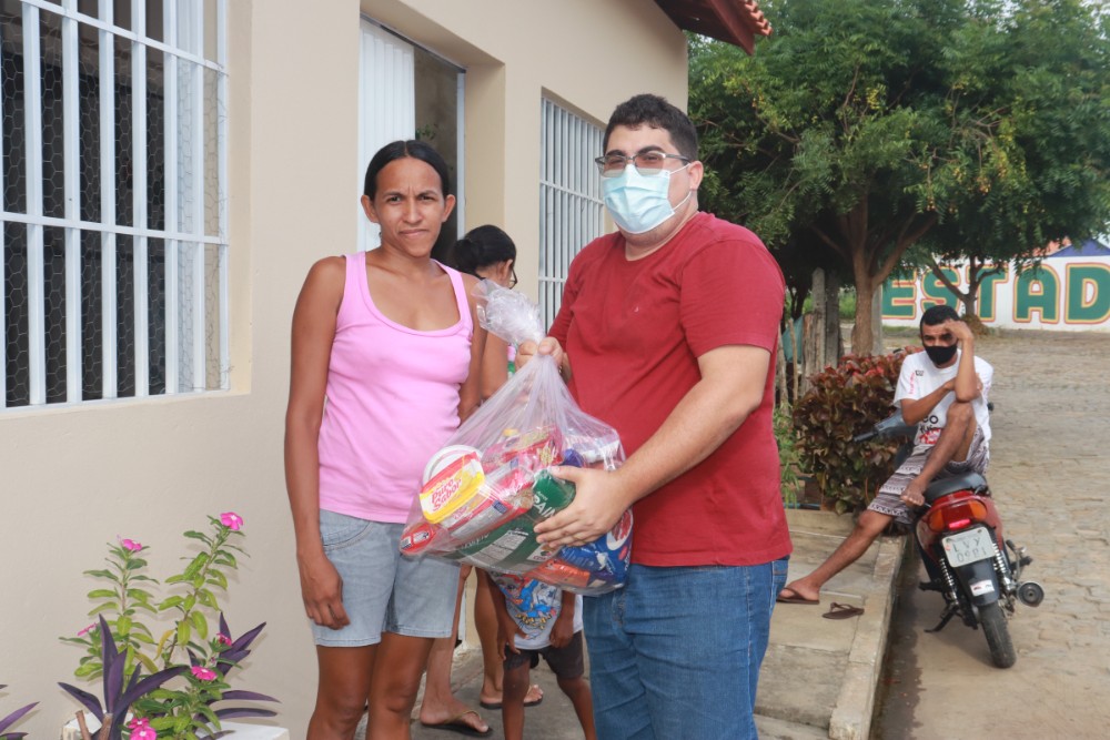 Prefeitura de Agricolândia distribuio cestas básicas para famílias  - Imagem 2