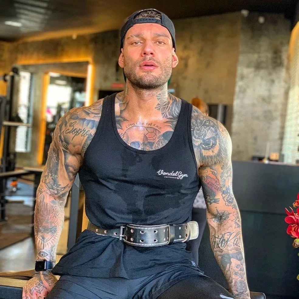 Sertanejo casado suspende shows para ir pro BBB