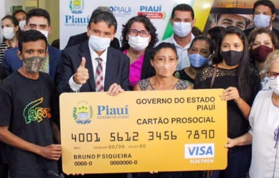 Prefeita Jôve Oliveira participa do lançamento do Cartão Pro Social 