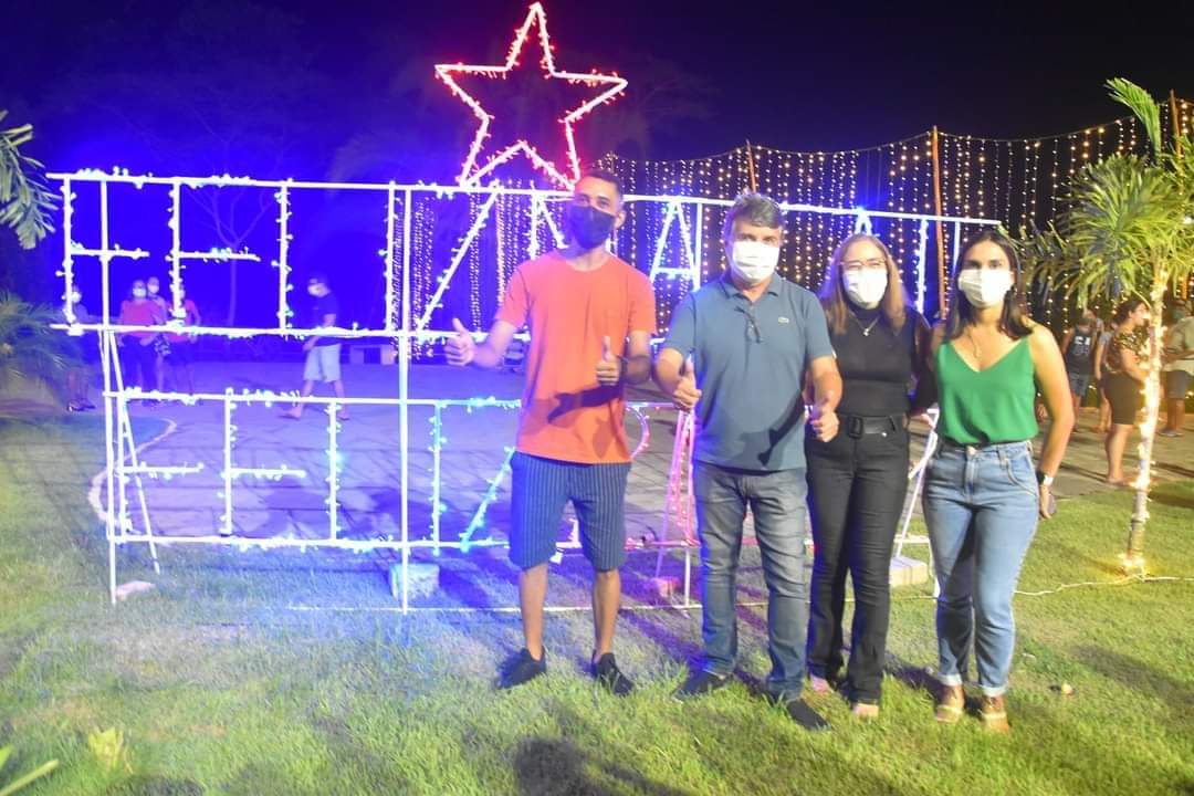 O espírito Natalino chegou em Monsenhor Gil. Prefeito entrega iluminação - Imagem 14
