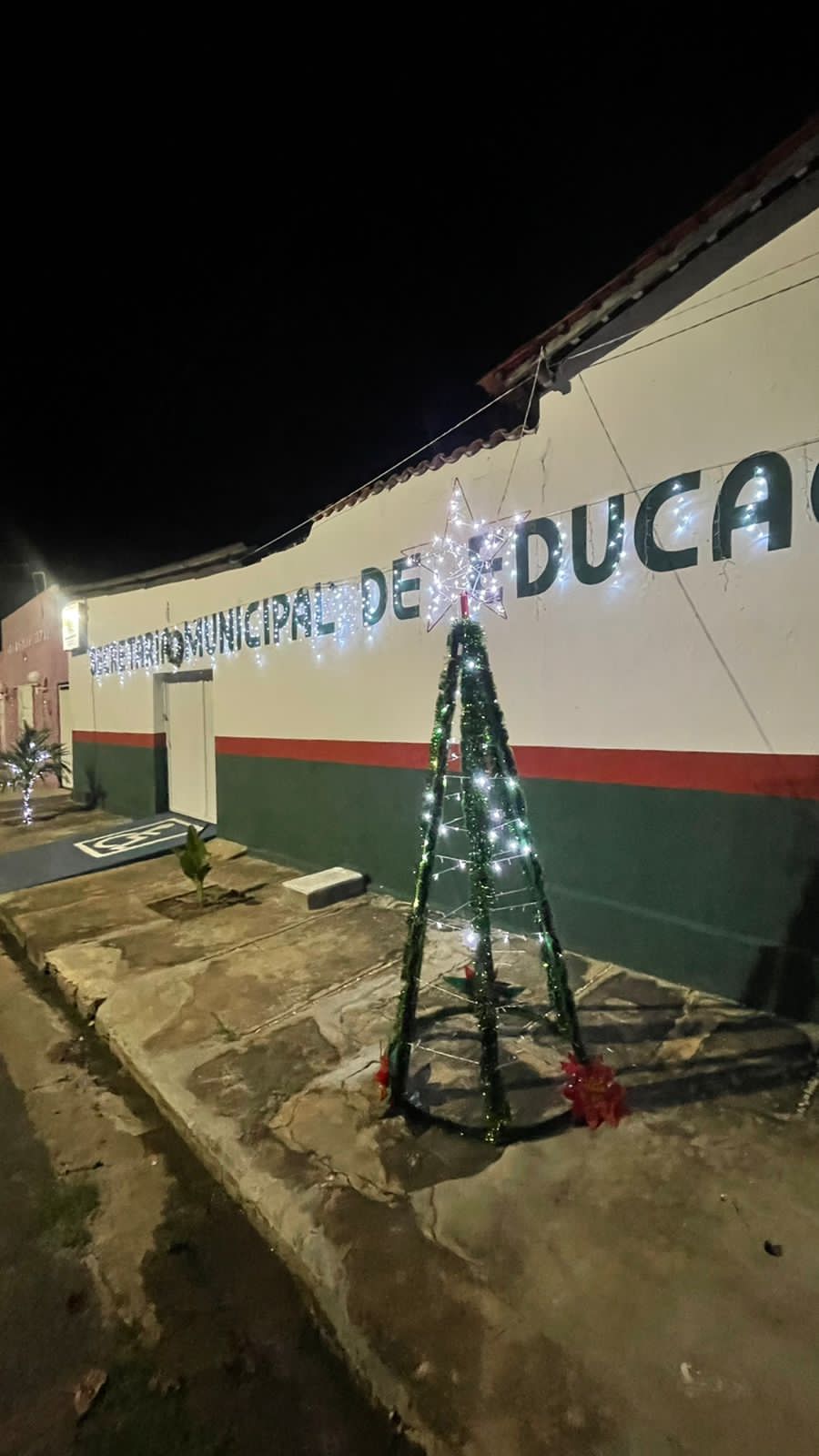 Prefeitura de Hugo Napoleão inaugura projeto 'Natal Luz' - Imagem 4