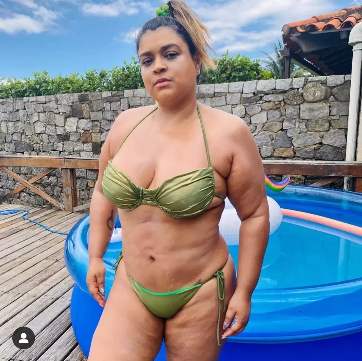 Preta Gil posta de biquíni com e sem retoque e diz: "Busque se amar" - imagem 32869