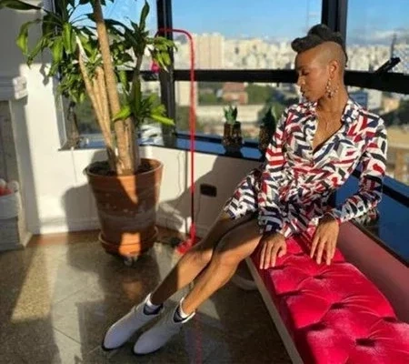 Apartamento duplex de Karol Conká em São Paulo impressiona; fotos