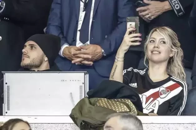 Elas batem um bolão! Saiba quem são os amores das estrelas do futebol - imagem 33302