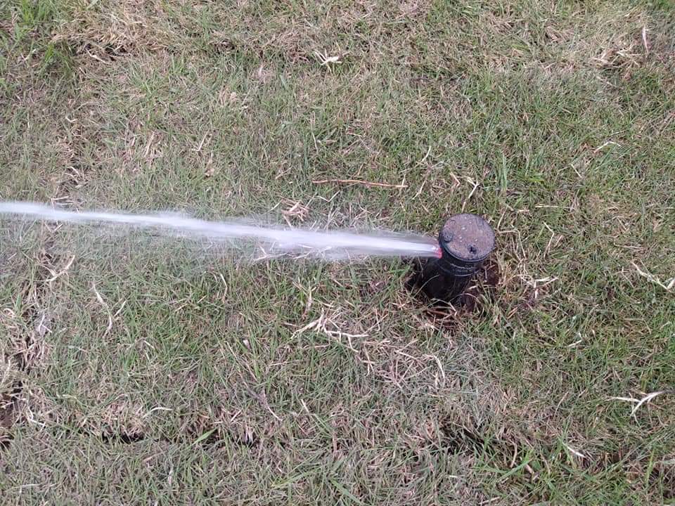 Prefeito de Monsenhor Gil, João Luiz, visita Estádio Cariocão para conferir a implantação do Gramado - Imagem 13