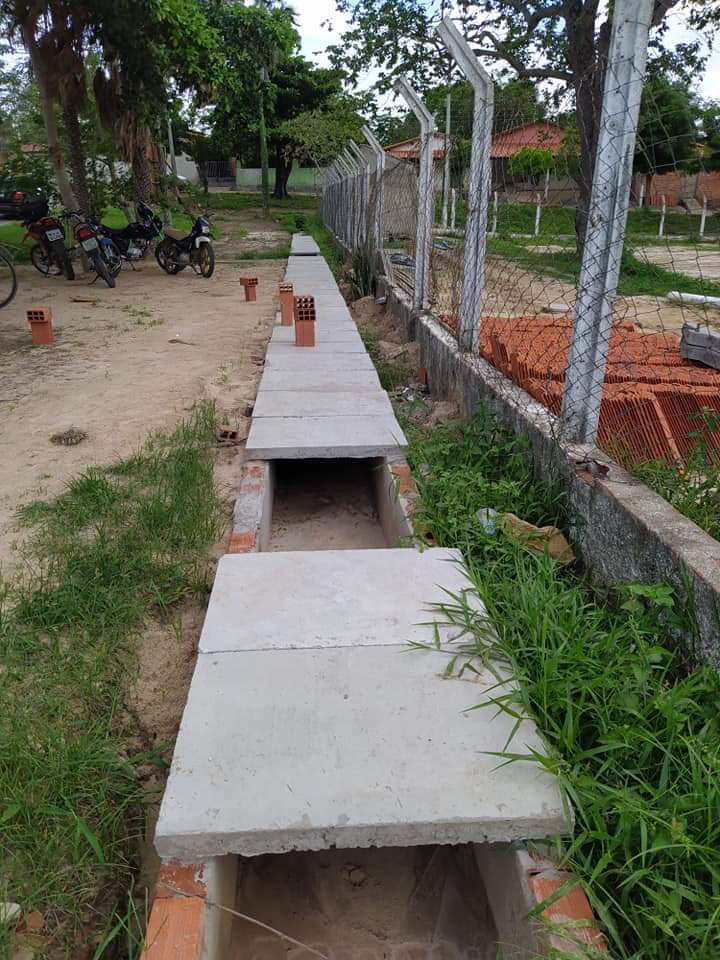 Prefeito de Monsenhor Gil, João Luiz, visita Estádio Cariocão para conferir a implantação do Gramado - Imagem 6