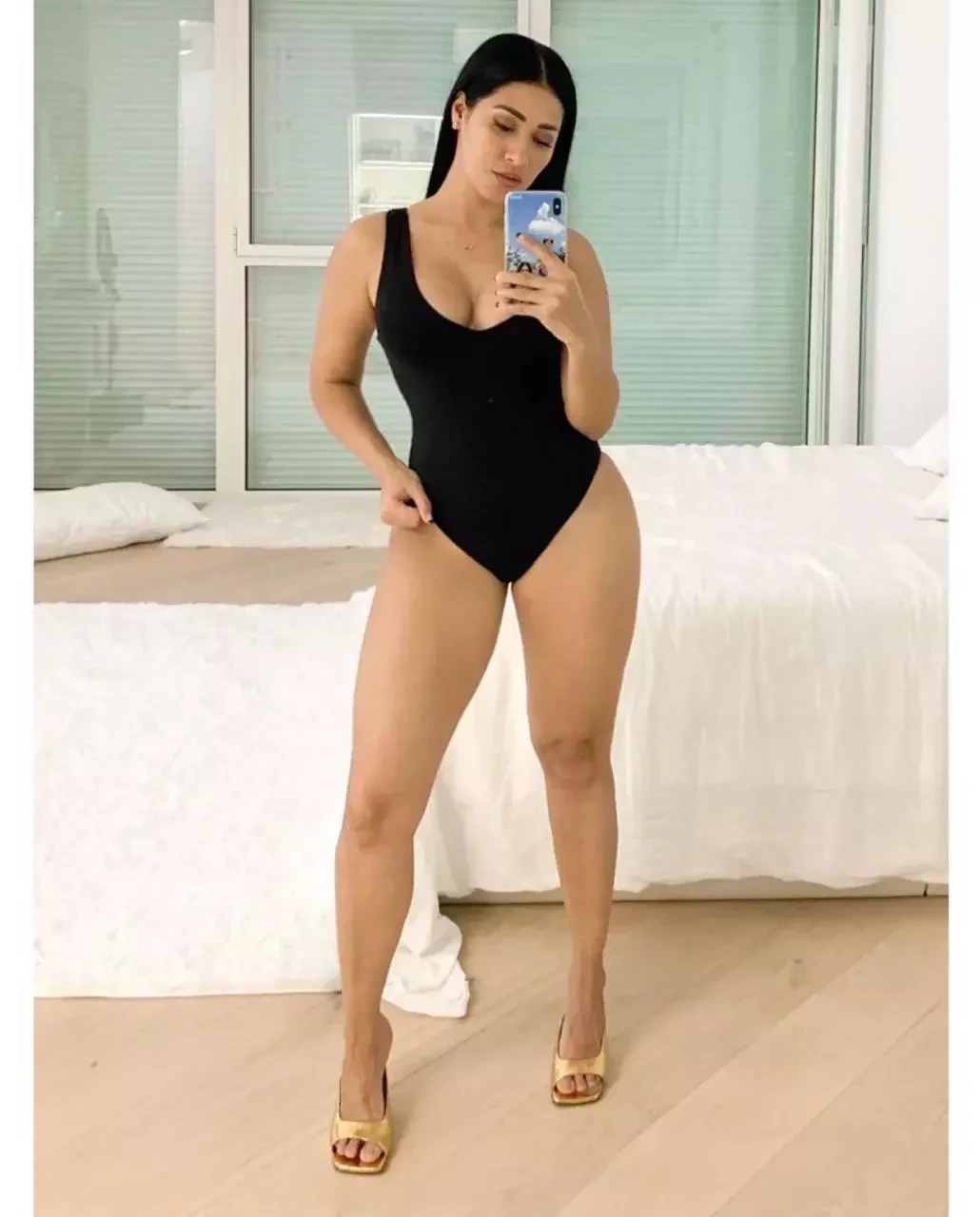 Simaria posa de lingerie preta e impressiona fãs com corpão; fotos - imagem 33395