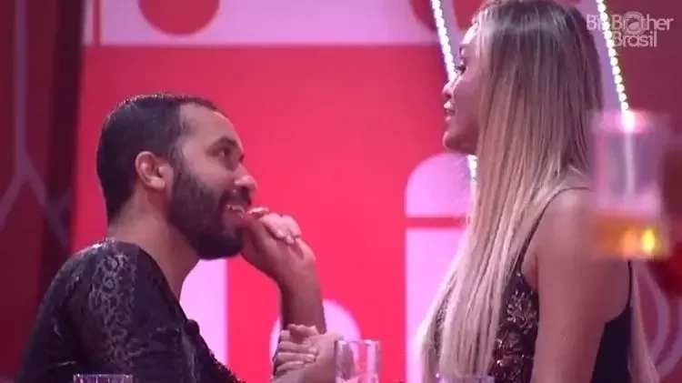 BBB21: Selinho triplo, DR e revelações íntimas agitam a festa - imagem 33407