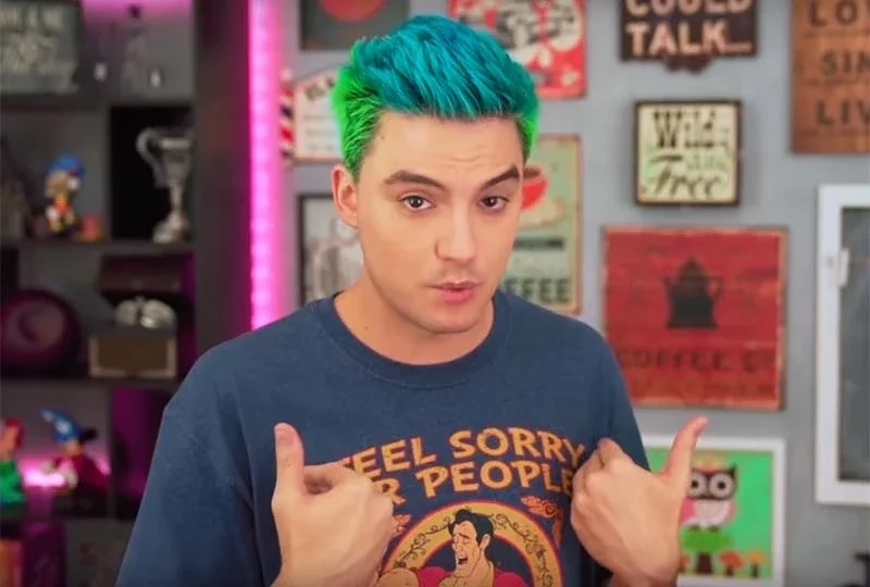 Relembre celebridades que já tiveram nudes vazados na internet - imagem 33476